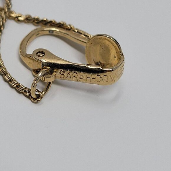 Vintage Sarah Coventry Signed Chain Hoop Drop Clip On Earrings Gold Tone Dainty - Picture 2 of 8